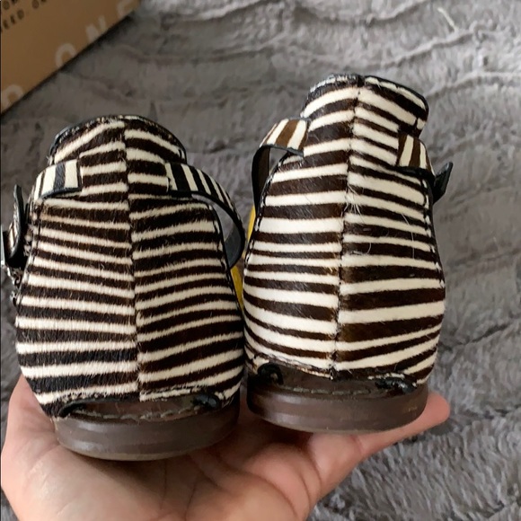 Sam Edelman: Yellow and Zebra flats - Picture 4 of 5